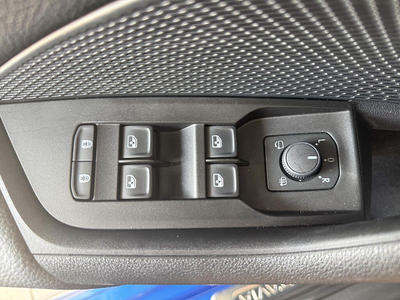 Škoda Octavia DSG 1,5TSi 110kW SportLine - fotka 21 z 25