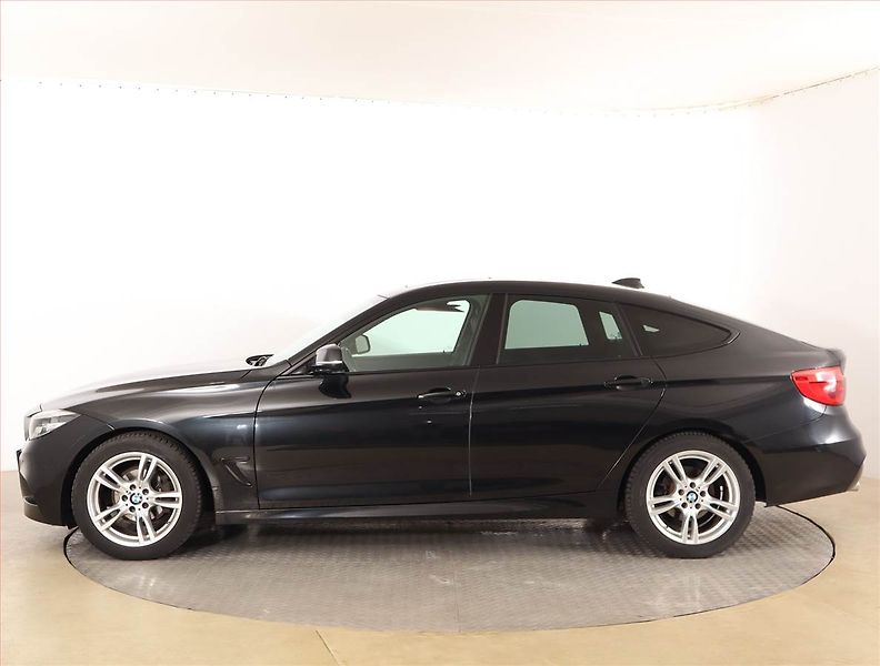 BMW Řada 3 (2018) 320d xDrive GT, 4X4, Automat - fotka 3 z 19