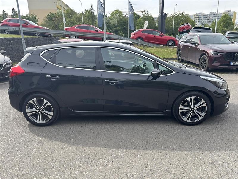 Kia Ceed 1,0 TGDi GT Line NAVI KAMERA - fotka 6 z 38