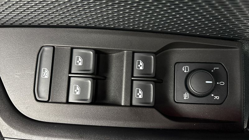 Škoda Octavia 2.0 TDI DSG 4x4 RS Combi - fotka 22 z 27