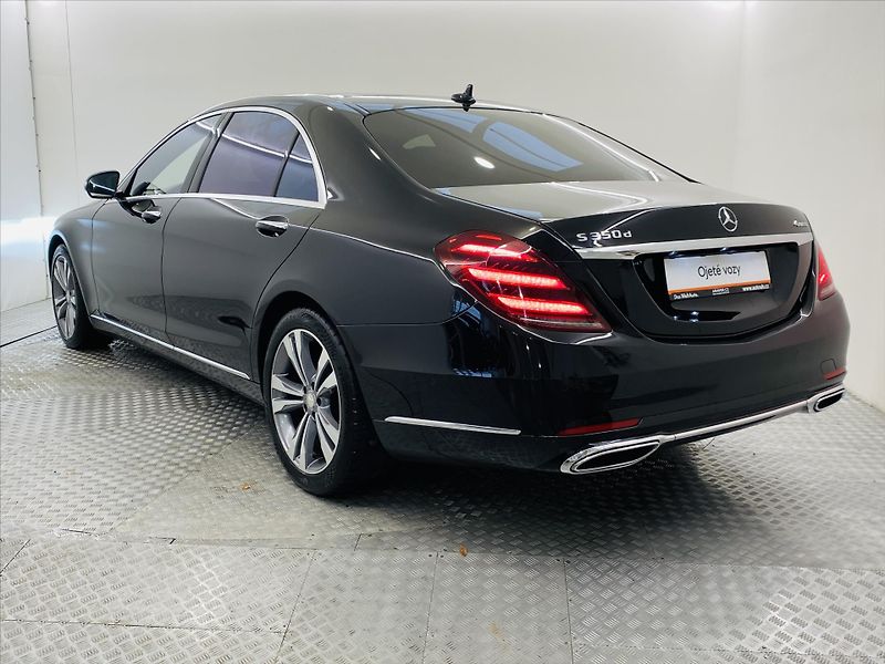 Mercedes-Benz Třídy S 2,9 4MATIC 210kW - fotka 31 z 34