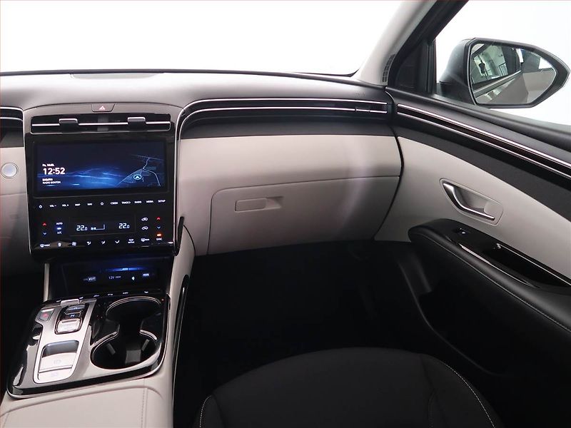 Hyundai Tucson (2022) 1.6 T-GDI 48V MHEV - fotka 8 z 15