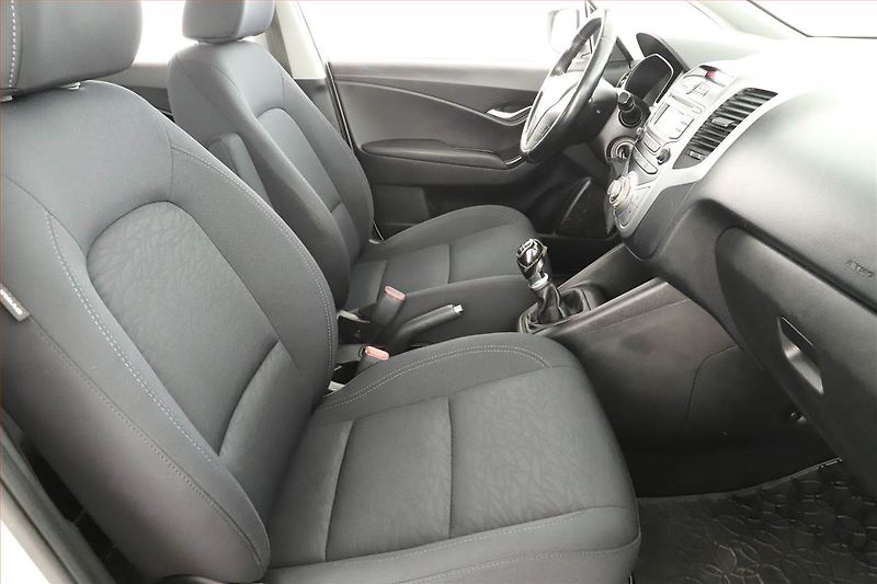Hyundai ix20 (2014) 1.6 CRDi, Tažné, jezdí výborně - fotka 7 z 15