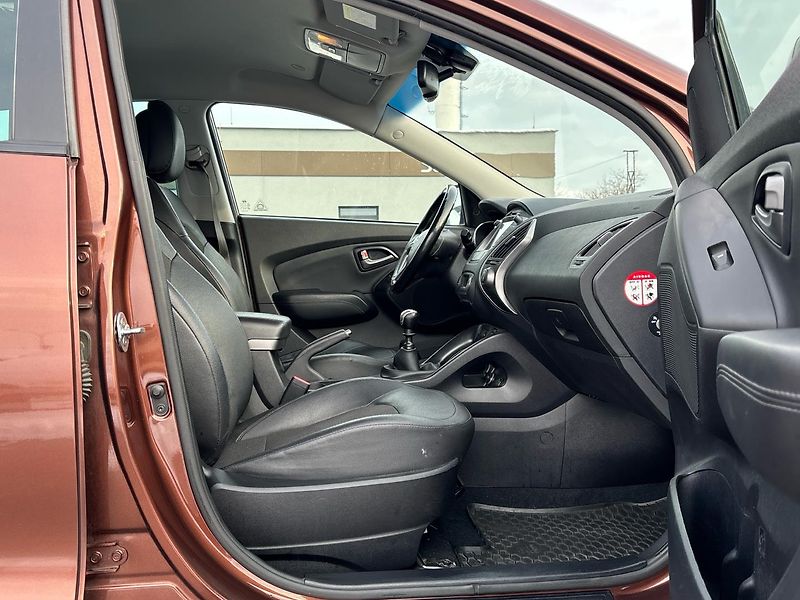 Hyundai ix35 4x4 Tricolor STYLE - fotka 9 z 24