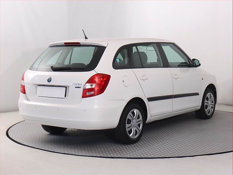 Škoda Fabia (2012) 1.6 TDI, Tempomat - fotka 5 z 15