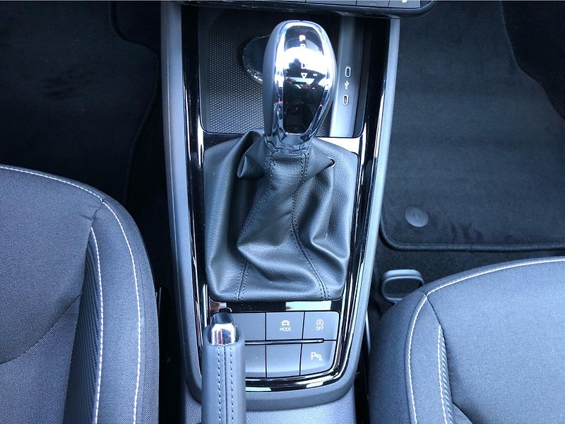 Škoda Kamiq 1,0TSI M.C.   DSG7° - fotka 22 z 30