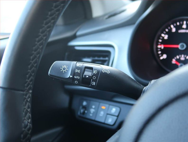 Kia Stonic (2023) Exclusive 1.0 T-GDI, EXCLUSIVE - fotka 20 z 21