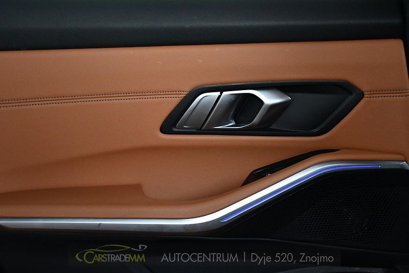 BMW Řada 3 320d LED AT KESSY ACC - fotka 48 z 54