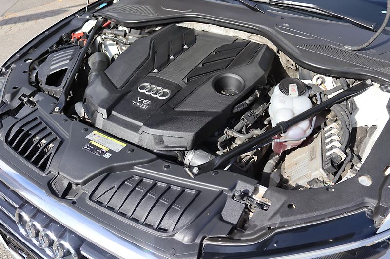 Audi A8 - fotka 67 z 68