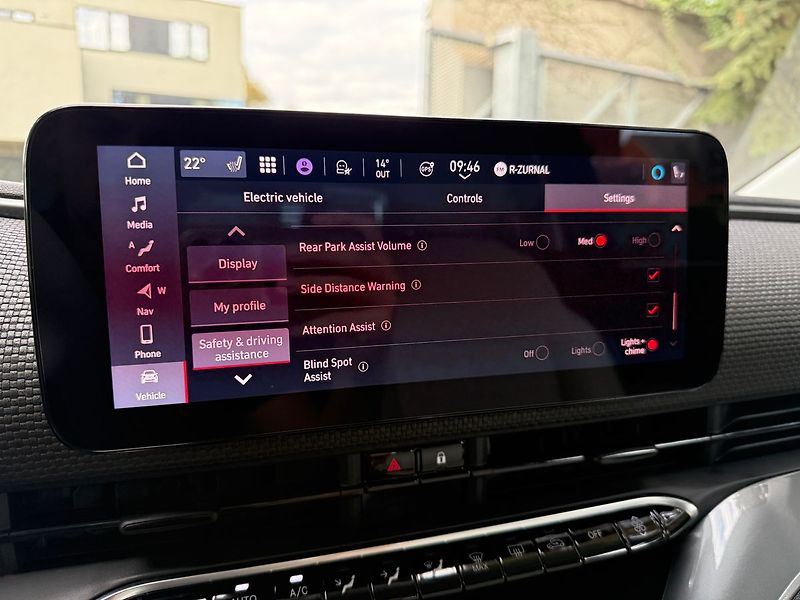 Fiat 500 LaPrima 42kWh JBL - fotka 20 z 34