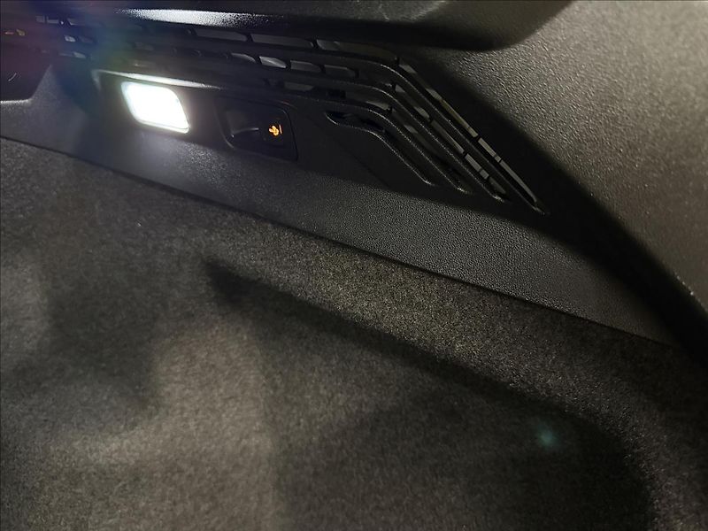 Volkswagen ID.4 150kW PRO PF. TAŽNÉ MATRIX LED - fotka 34 z 41