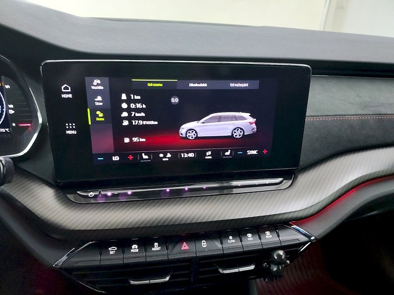 Škoda Octavia (2022) COM RS TDI 147/2.0 A7A - fotka 28 z 33