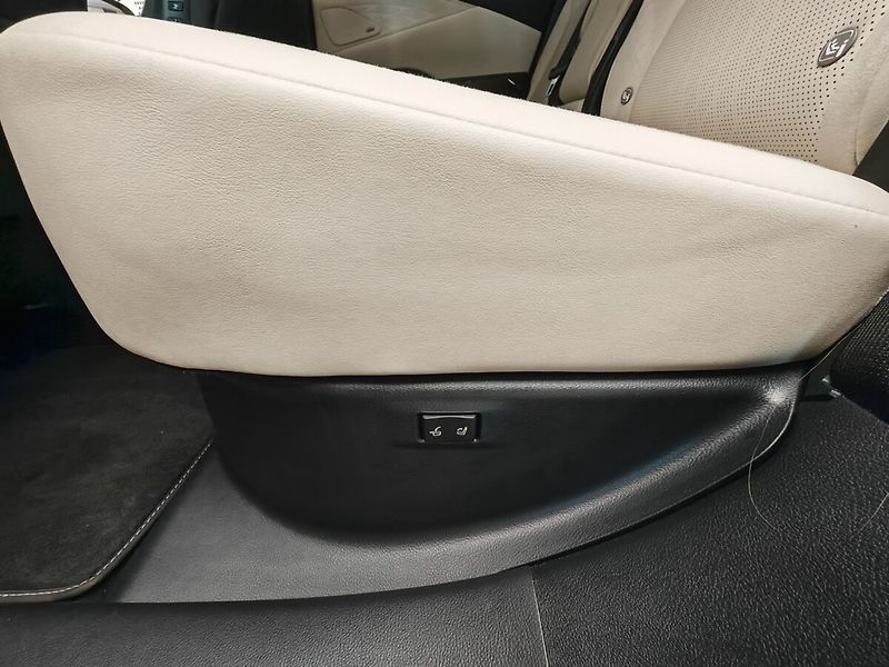 Lexus RX 450h plus RX 450h+ Luxury - fotka 22 z 50