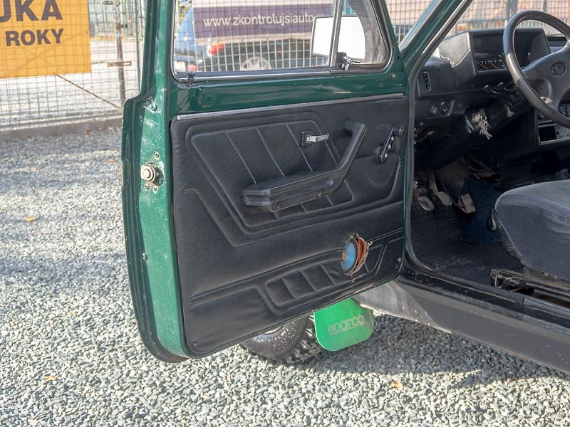 Lada Niva (1998) ČR 1.6i 60KW – TAŽNÝ - fotka 10 z 26