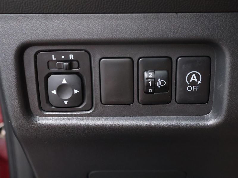 Mitsubishi Space Star 1,0 i Klimatizace CZ - fotka 14 z 26