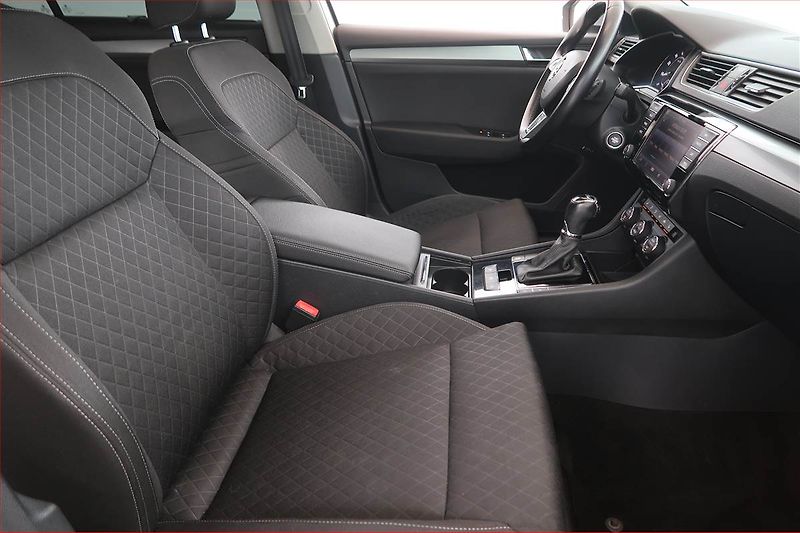 Škoda Superb (2016) 2.0 TSI, Automat, Navi - fotka 9 z 20