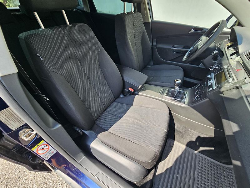 Volkswagen Passat Variant (2009) 2.0TDI COMMON RAIL  - fotka 14 z 17