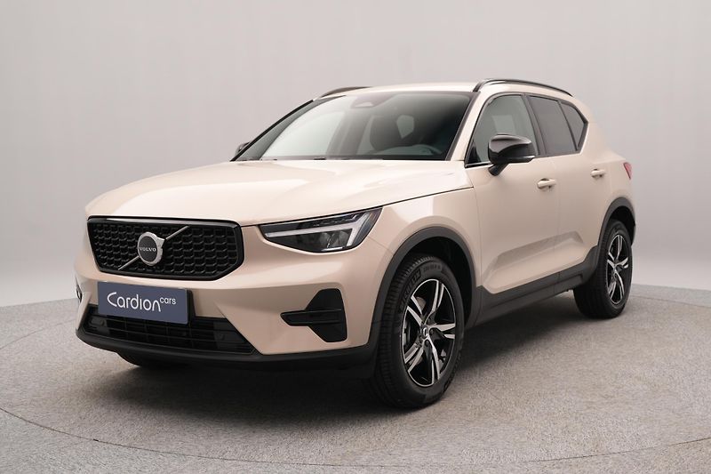 Volvo XC40 (2026) B3 AUT DARK PLUS - fotografie inzerátu