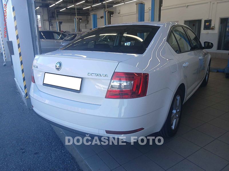 Škoda Octavia (2019) 1.5 TSI, 2.maj,ČR, Ambition - fotka 2 z 3