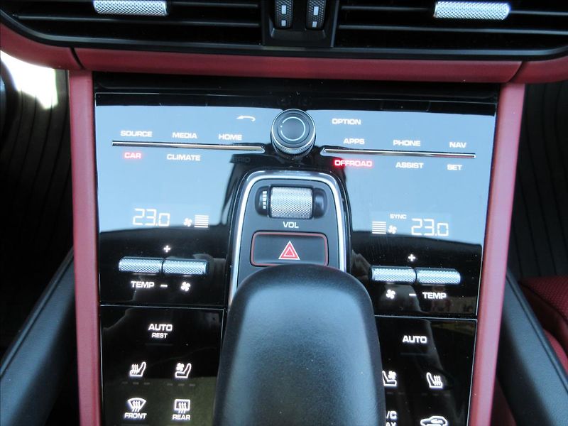 Porsche Cayenne 4,0 Turbo, Coupe, Chrono Matri - fotka 25 z 46