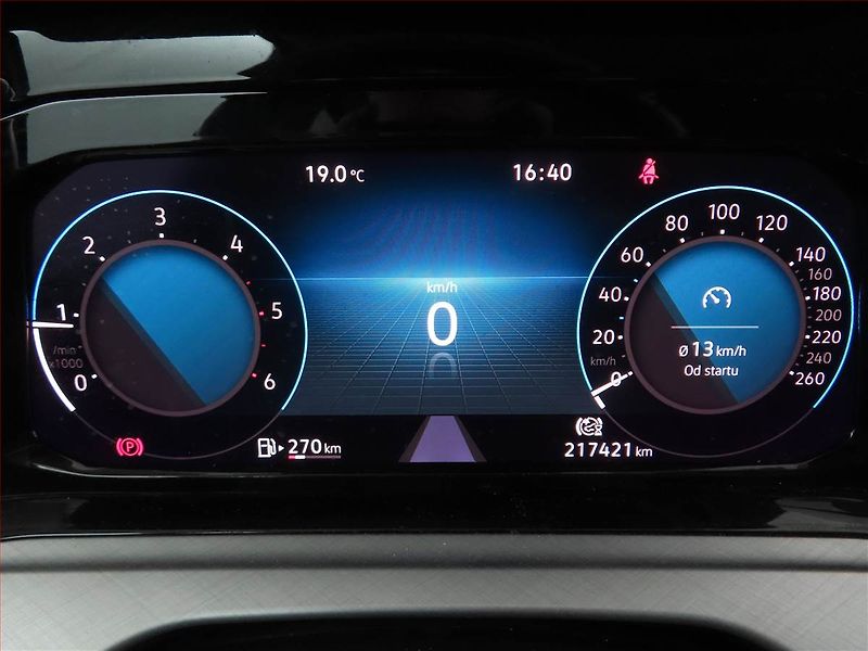 Volkswagen Golf (2021) Life 2.0 TDI, ČR,1.maj - fotka 11 z 15
