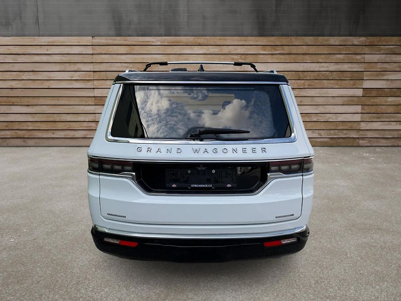 Jeep Grand Wagoneer (2022) + SERIES III + DPH + FULL + - fotka 4 z 36