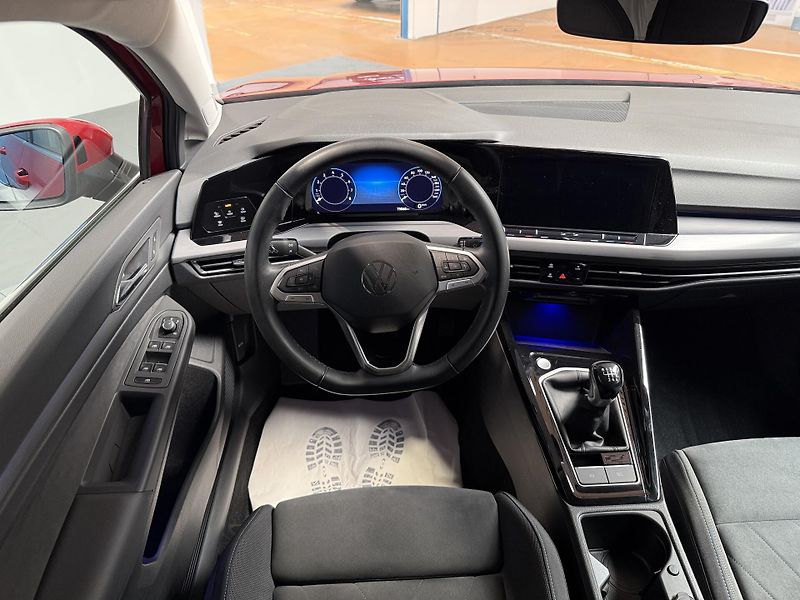 Volkswagen Golf 1.5 TSI EVO 110 kW Style Varia - fotka 6 z 17
