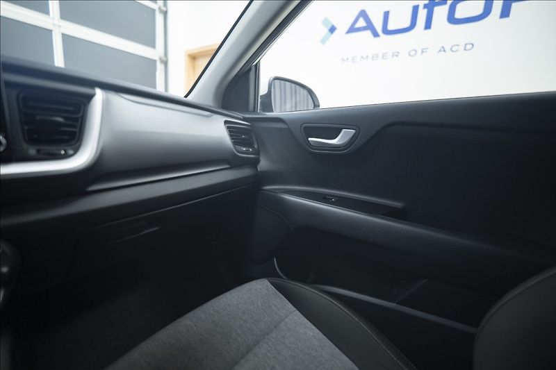 Kia Stonic 1,2 CVVT 1. MAJITEL ČR DPH - fotka 24 z 32