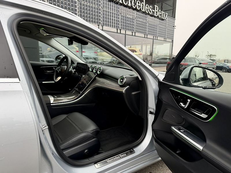 Mercedes-Benz Třídy C (2025) 220 d 4MATIC kombi - fotka 31 z 41