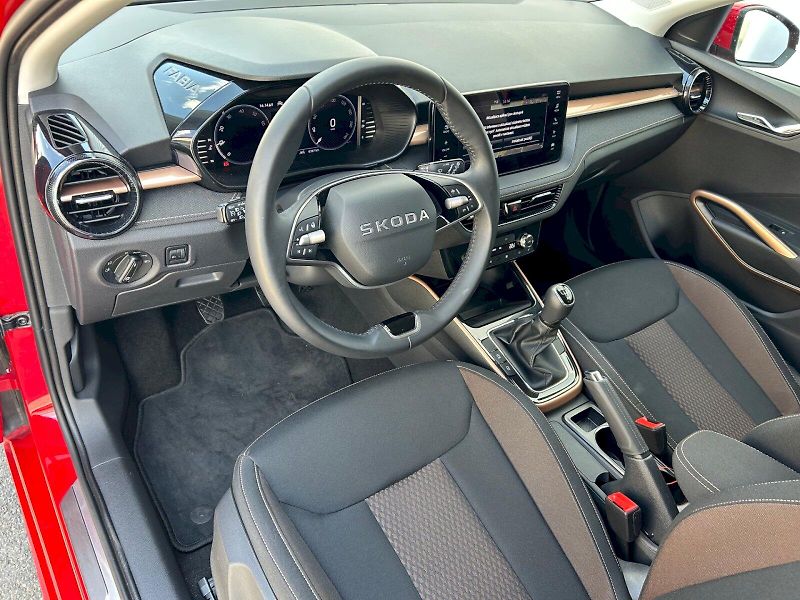 Škoda Fabia (2025) Top Selection 1.0 TSI 70 kW - fotka 13 z 30