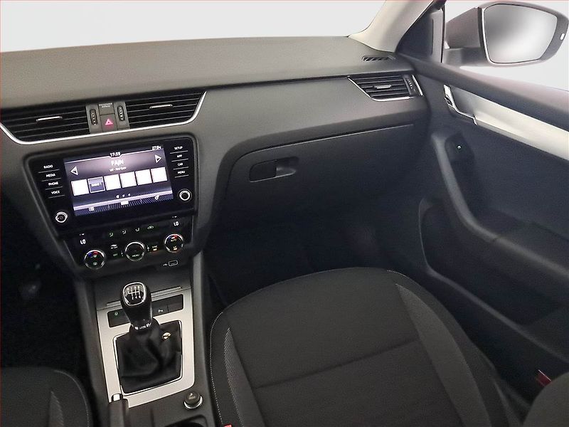 Škoda Octavia (2018) Ambition 1.4 TSI, Tempomat - fotka 8 z 23