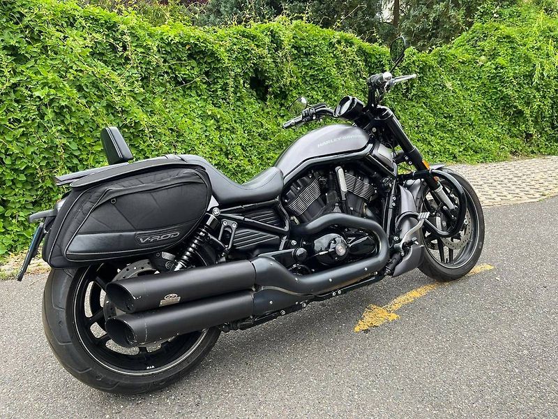 Harley-Davidson VRSCDX Night Rod Special (2016) - fotka 2 z 15