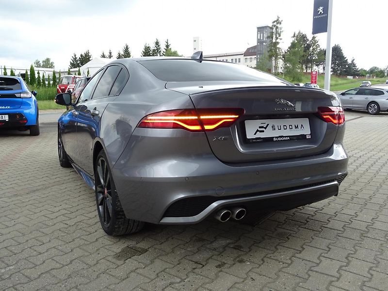 Jaguar XE D180 R - Dynamic SE - fotka 8 z 47