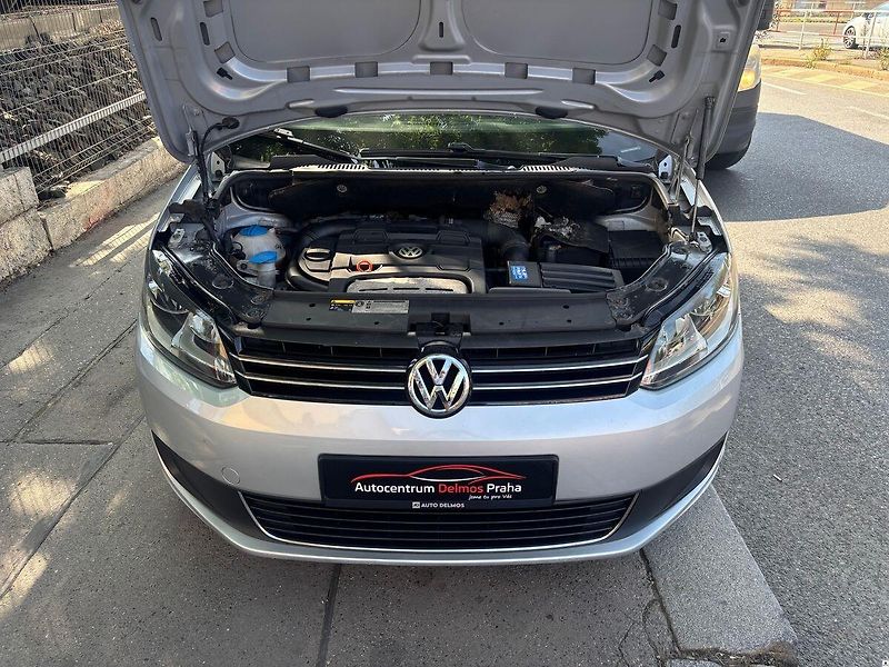 Volkswagen Touran 1.4TSi/2013/7MÍST,MAN6,103kW-Z - fotka 9 z 55