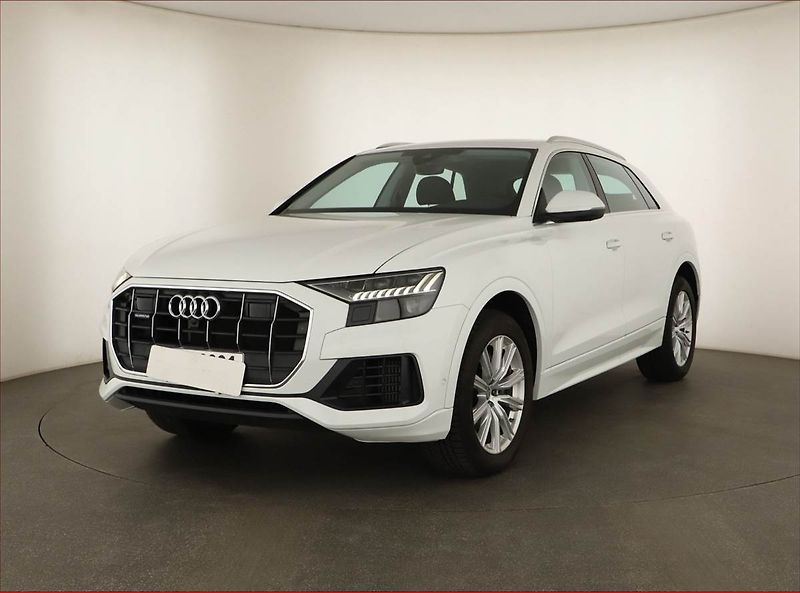 Audi Q8 (2023) 55 TFSI - fotka 2 z 21