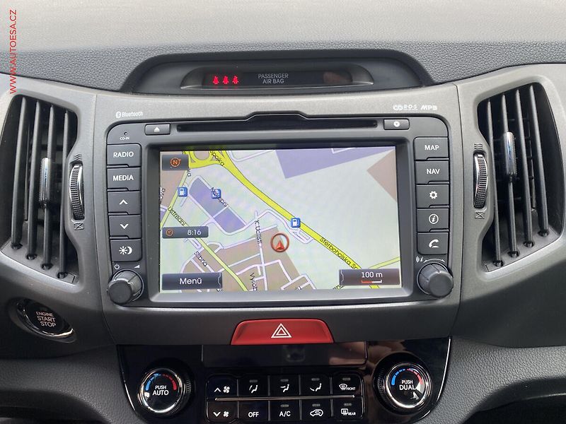 Kia Sportage (2011) 2.0 GDi, Spirit, AT, xenon - fotka 16 z 16