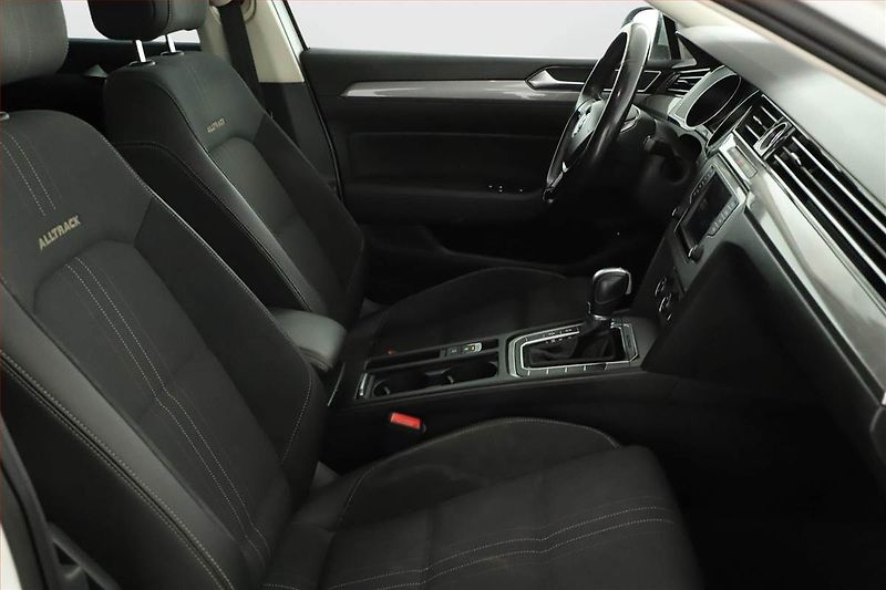 Volkswagen Passat (2017) Alltrack 2.0 TDI, 4X4 - fotka 13 z 15