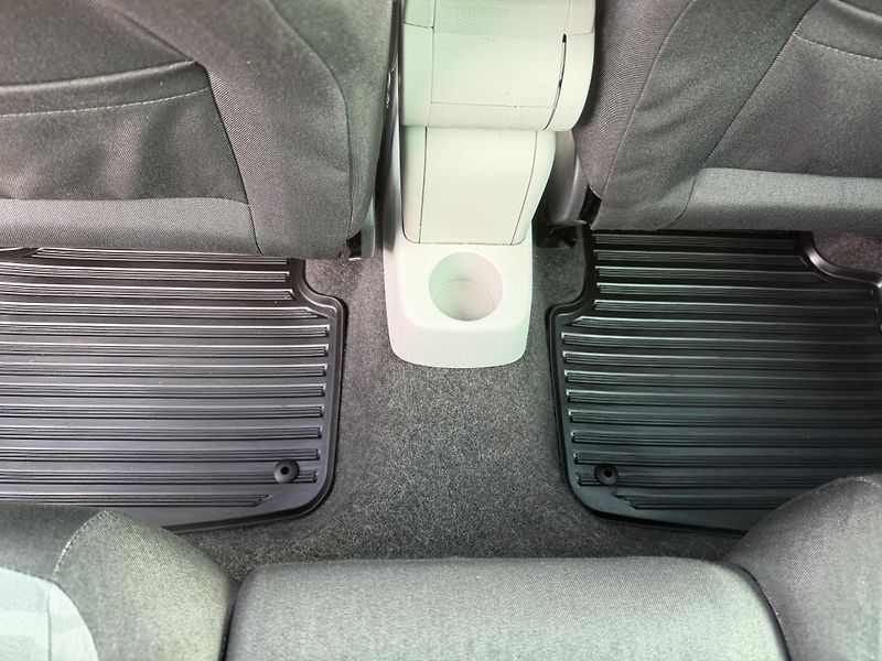 Škoda Roomster (2007) 1,4i 16V 63kW SERVISKA  - fotka 26 z 56