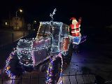 Originální dekorace, k nimž se jezdí fotit i lidé ze vzdálenějších měst a obcí, představili slovečtí zemědělci v Městci Králové a Kněžicích.