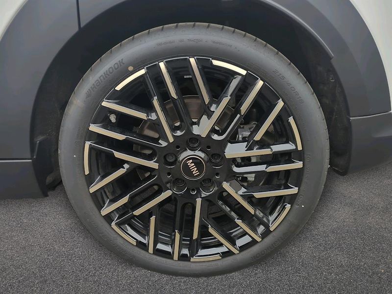Mini Cooper C 5-doors - fotka 17 z 18
