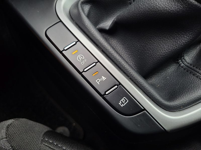 Kia Ceed 1.5 T-GDI 118kW *ČR - fotka 23 z 47