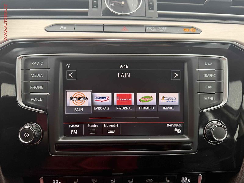 Volkswagen Passat (2016) 2.0TDi, DSG, bixen, navi - fotka 16 z 18
