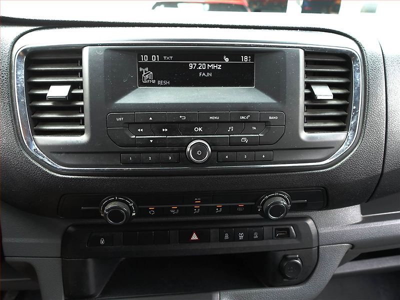 Peugeot Expert (2018) 2.0 BlueHDi, Bus, 9Míst, ČR - fotka 12 z 19
