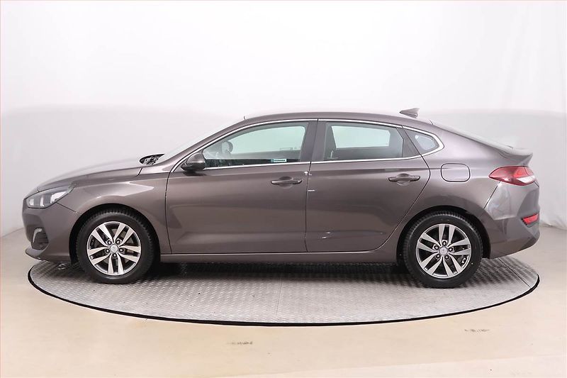 Hyundai i30 (2019) 1.4 T-GDI - fotka 3 z 17