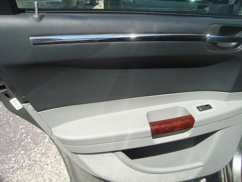 Chrysler 300C (2007) 3,0 CRD - fotka 5 z 18