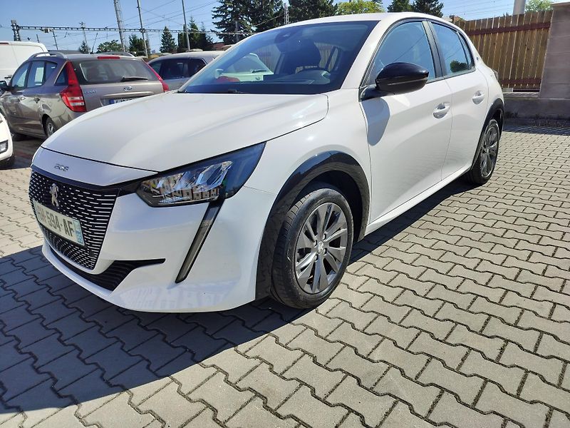 Peugeot 208 e, navigace - fotka 3 z 27