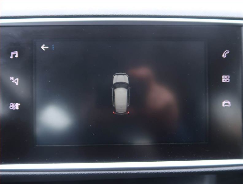Peugeot 308 (2018) 1.5 BlueHDi, Navi, Tempomat - fotka 13 z 17