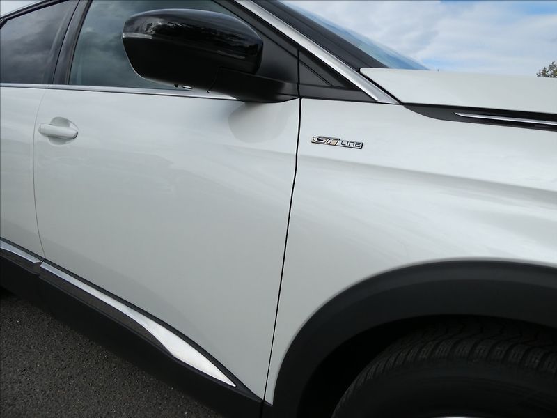 Peugeot 5008 1,6 133kW GT-line AT8,7.míst,D - fotka 14 z 50
