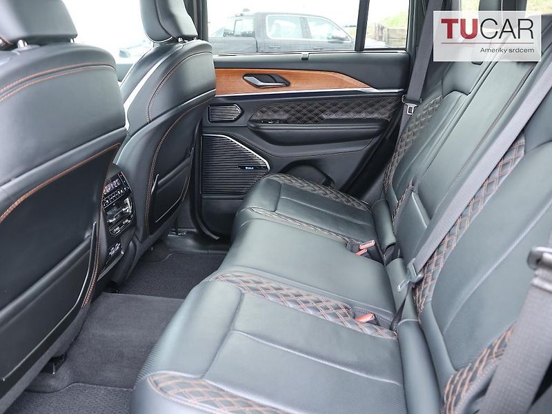 Jeep Grand Cherokee (2022) Summit Reserve 5.7 V8 HEMI  - fotka 34 z 41