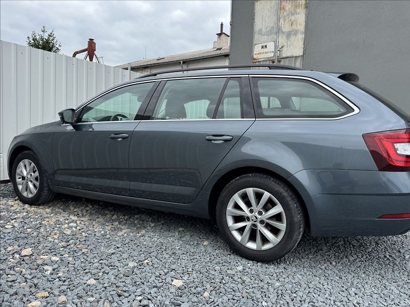 Škoda Octavia 1,5 TSI STYLE DPH 1maj původČR - fotka 18 z 50